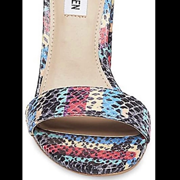 Steve Madden Shoes - Steve Madden Carrson Rainbow Size 10